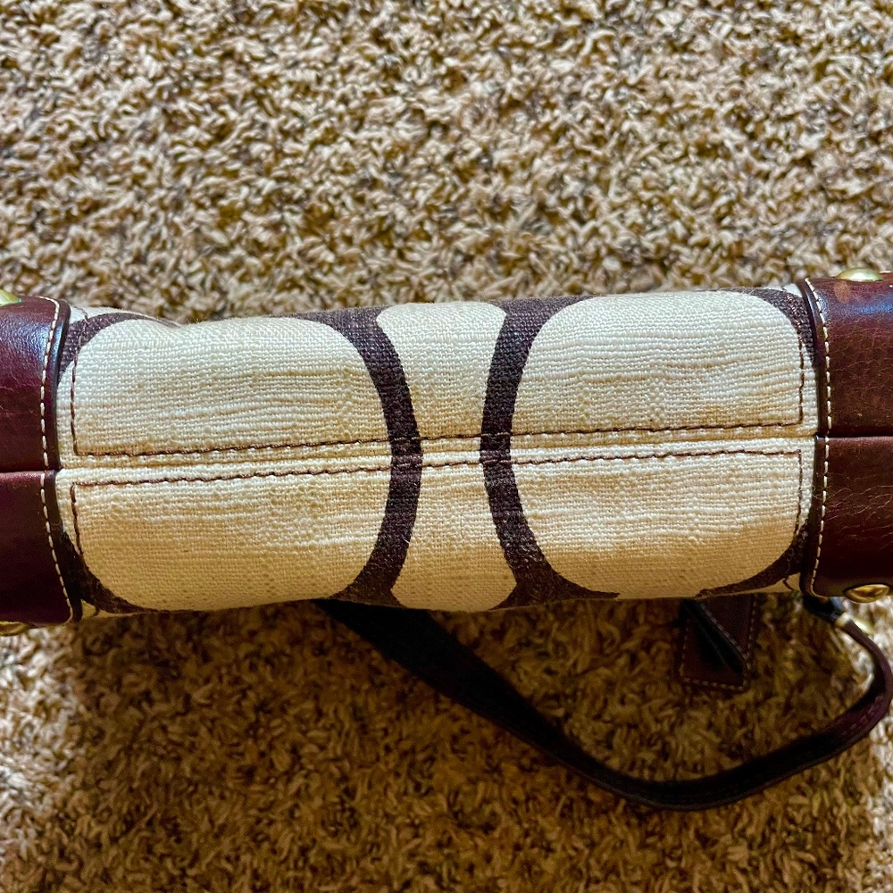 Coach small shoulder purse